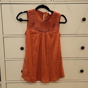 Banana Republic coral colored blouse, size xs, 100% silk
